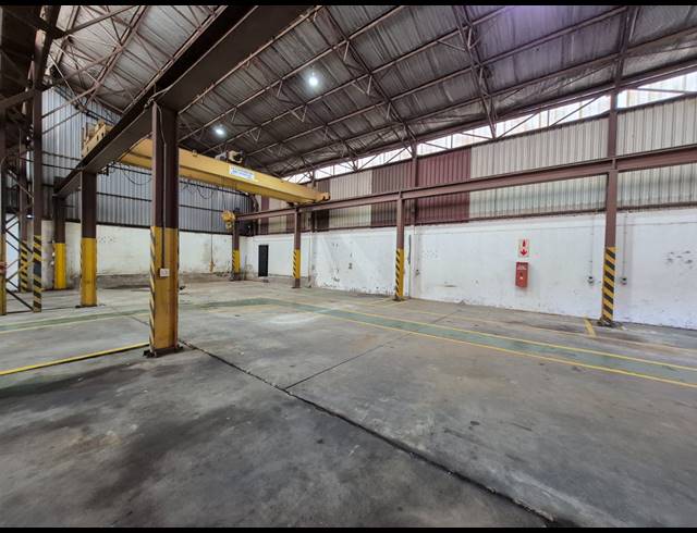512M² FACTORY TO LET IN APEX